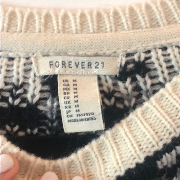 New thick knit sweater - Picture 3 of 3